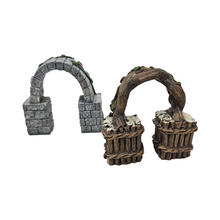 2/A Arcadian Gates Resin Mini Garden Ornament PSF038