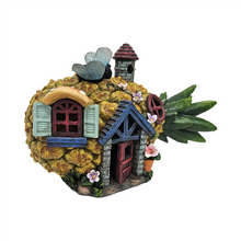 25cm Tropical Pineapple Solar Fairy Garden House PSF036C