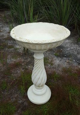 Classic Bird Bath Concrete