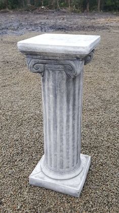 Narrow Column (square top)