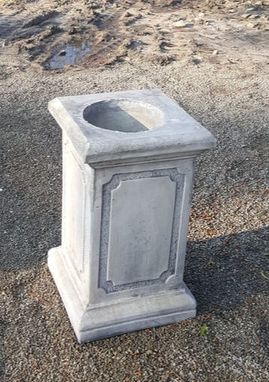 Large Jeffersson Pedestal